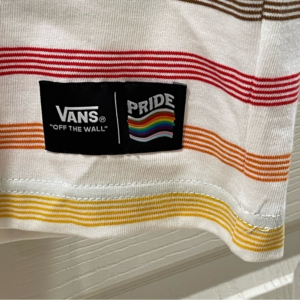 Vans men's 2023 Pride Stripe Short Sleeve Knit Tee new with tags size large - Picture 4 of 7
